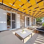 Island Gem - Five Bedroom Apartamento Čara