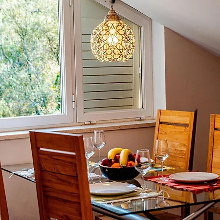 Island Gem - Five Bedroom