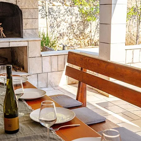 Island Gem - Five Bedroom *