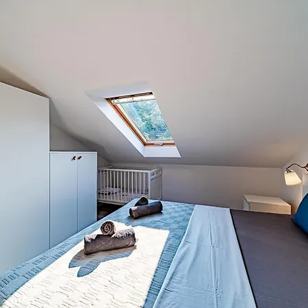 公寓 Island Gem - Five Bedroom Čara