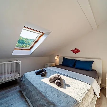 Island Gem - Five Bedroom *