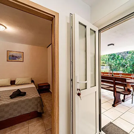 公寓 Island Gem - Five Bedroom Čara