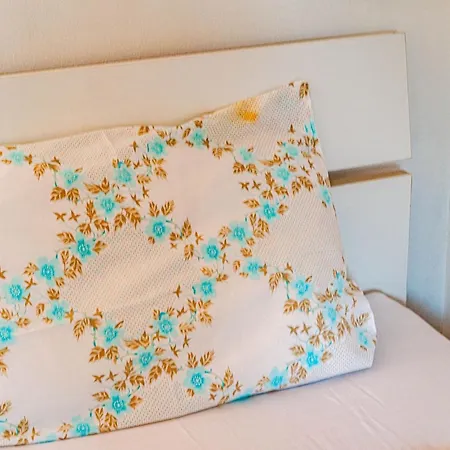 Island Gem - Five Bedroom Čara