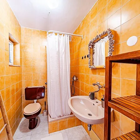 Island Gem - Five Bedroom Appartement Čara