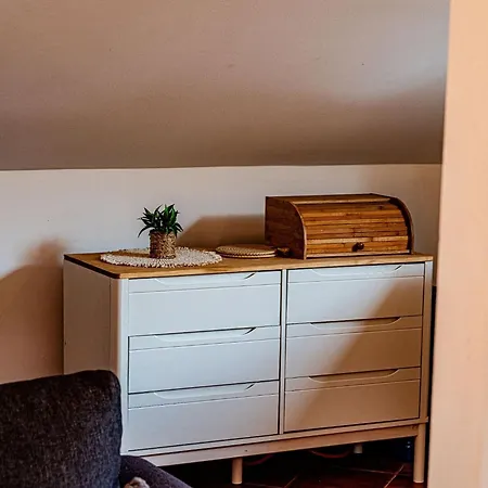 Island Gem - Five Bedroom Čara