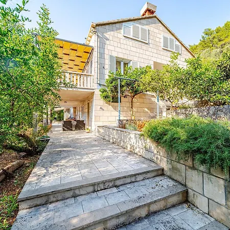 Apartament Island Gem - Five Bedroom Čara