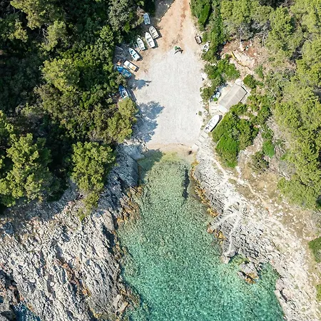 Island Gem - Five Bedroom *