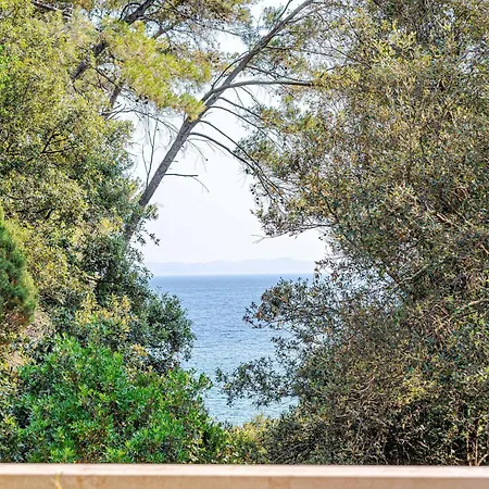 Island Gem - Five Bedroom * Čara