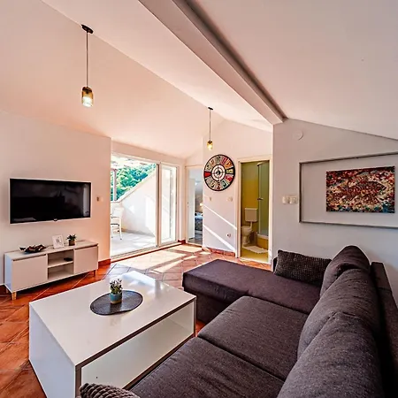 公寓 Island Gem - Five Bedroom Čara