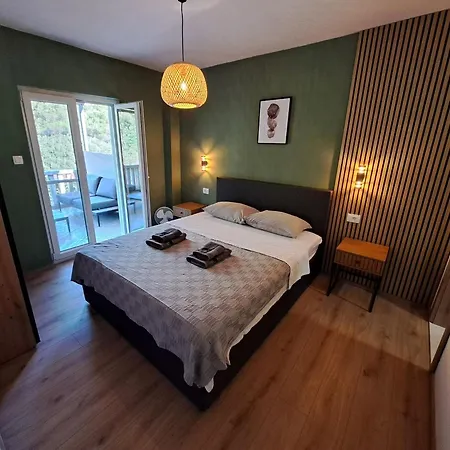 Island Gem - Five Bedroom Čara