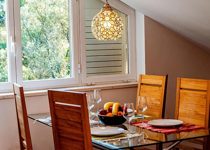 Island Gem - Five Bedroom