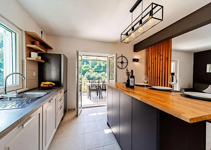 Island Gem - Five Bedroom 公寓