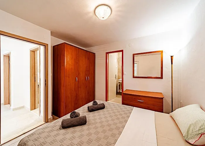 Island Gem - Five Bedroom 公寓 *