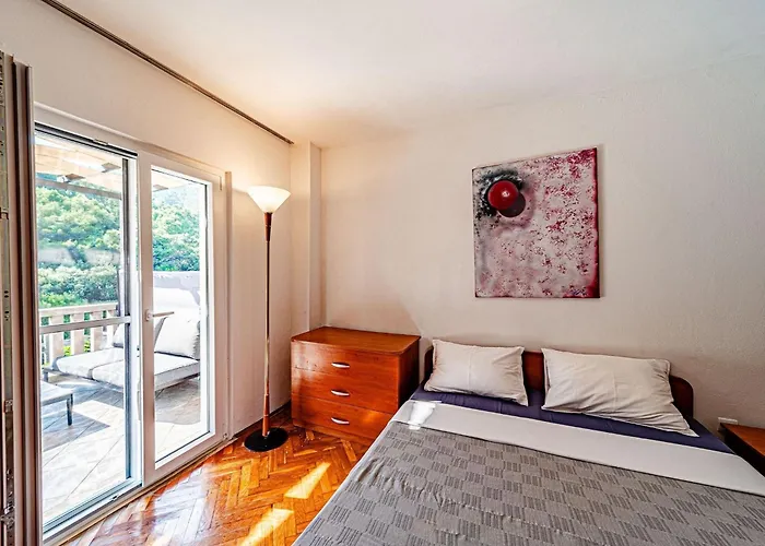 Island Gem - Five Bedroom *