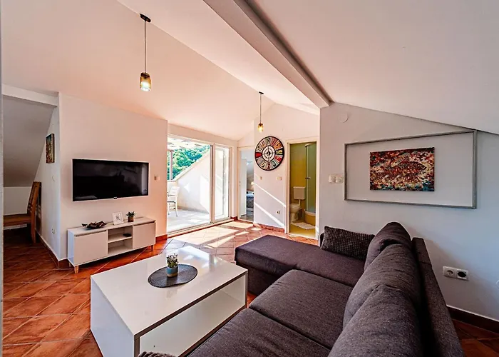 Island Gem - Five Bedroom * Čara