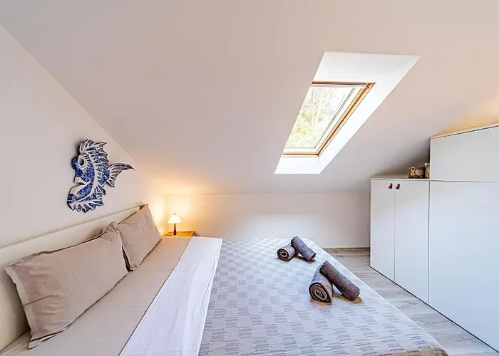 Island Gem - Five Bedroom *