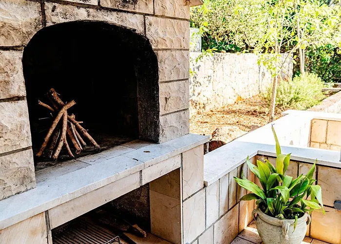 Island Gem - Five Bedroom