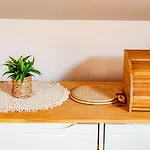 Island Gem - Five Bedroom Apartment
