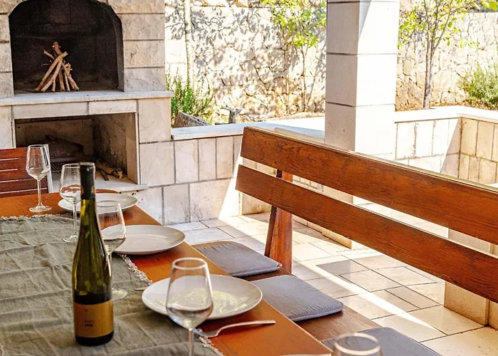 Island Gem - Five Bedroom *