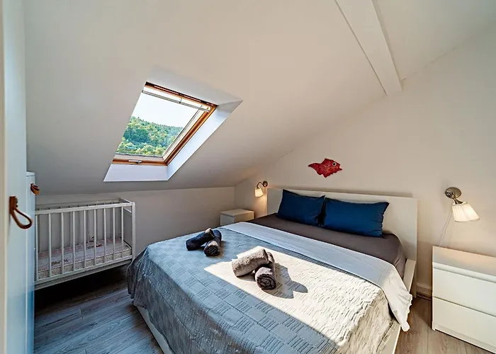 Island Gem - Five Bedroom *