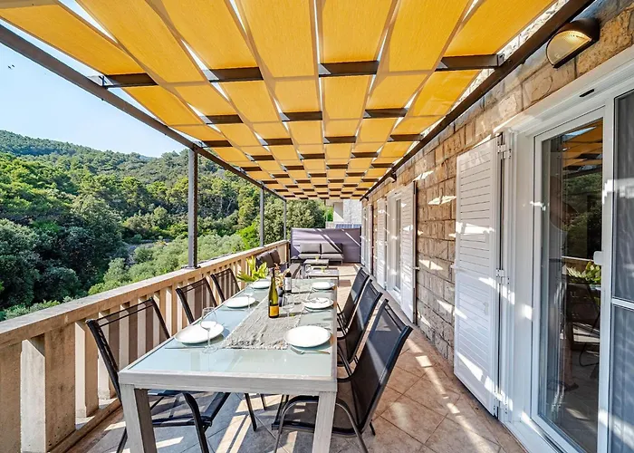 Island Gem - Five Bedroom * Čara