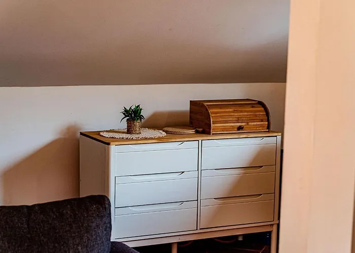 Island Gem - Five Bedroom Čara