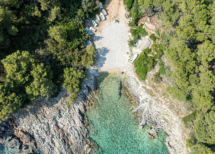 Island Gem - Five Bedroom *