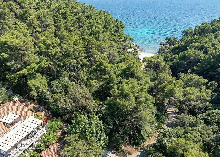 Island Gem - Five Bedroom Čara